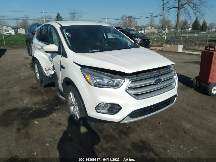 2019 FORD ESCAPE SE - 1FMCU9GD6KUB77187