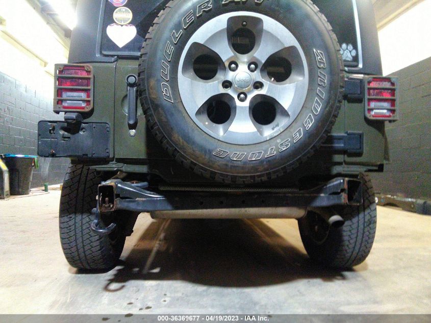 2016 JEEP WRANGLER UNLIMITED SAHARA - 1C4HJWEG4GL165115