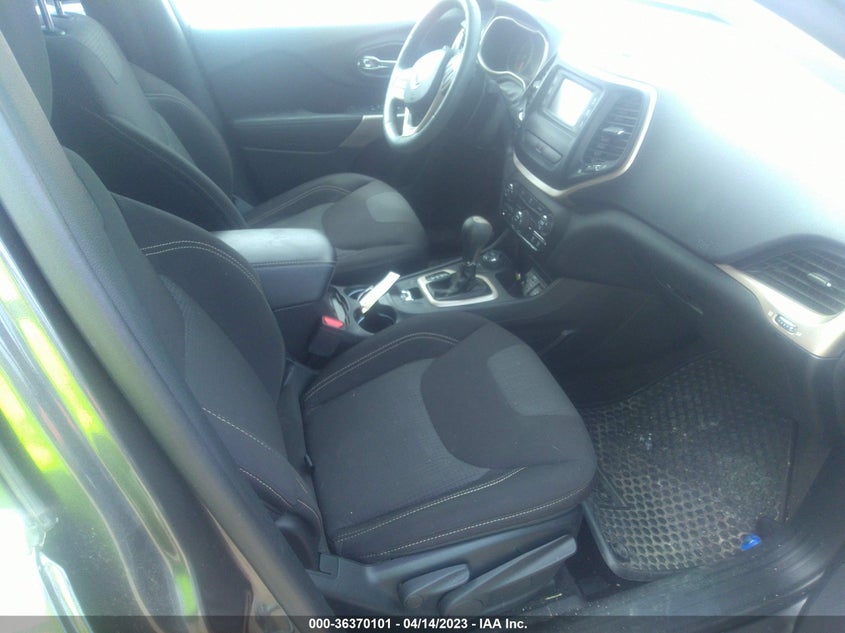 VIN 1C4PJMCB0HW612160 2017 JEEP CHEROKEE LATITUDE