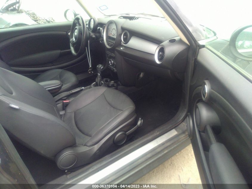 2013 MINI COOPER CLUBMAN WMWZF3C54DT490619