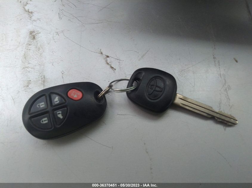 2019 TOYOTA SIENNA LE - 5TDKZ3DC8KS969811