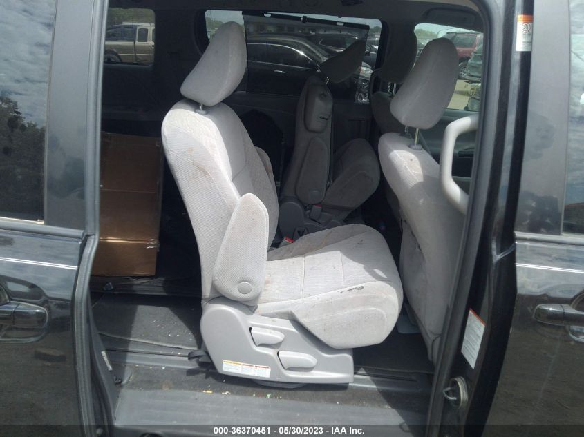 2019 TOYOTA SIENNA LE - 5TDKZ3DC8KS969811