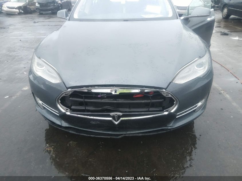 2014 TESLA MODEL S 60 KWH BATTERY/P85 - 5YJSA1H16EFP38712