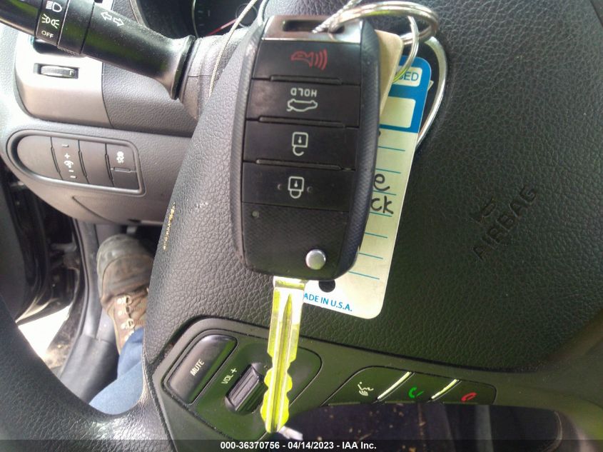 2017 KIA FORTE LX - 3KPFK4A77HE078303