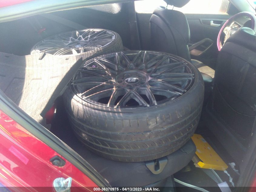 2013 HYUNDAI VELOSTER TURBO W/BLACK INT - KMHTC6AE9DU139961