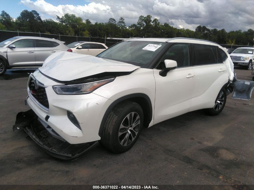 2021 TOYOTA HIGHLANDER XLE - 5TDHZRAH9MS532769