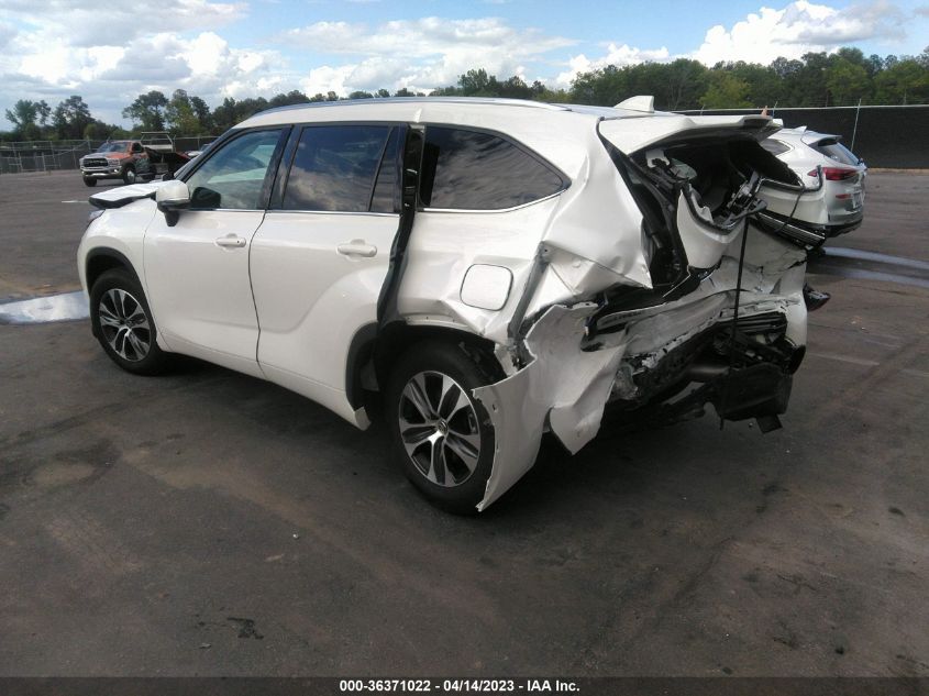 2021 TOYOTA HIGHLANDER XLE - 5TDHZRAH9MS532769