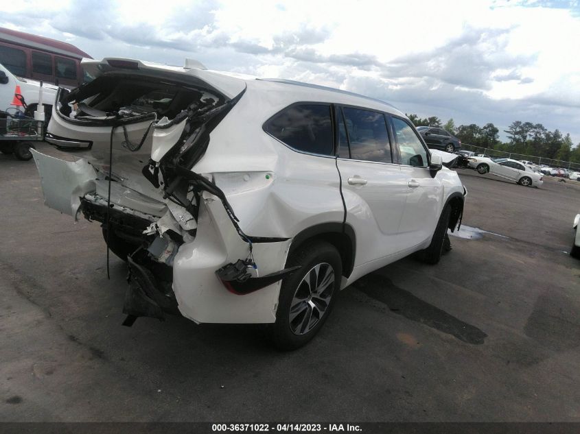 2021 TOYOTA HIGHLANDER XLE - 5TDHZRAH9MS532769