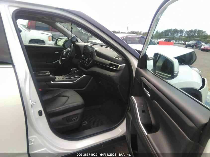 2021 TOYOTA HIGHLANDER XLE - 5TDHZRAH9MS532769