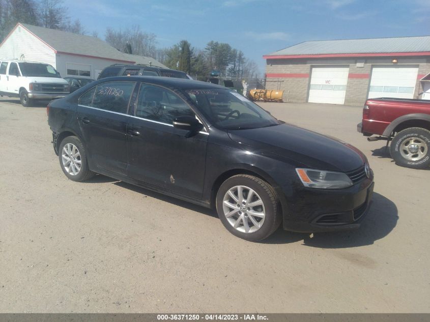 2013 VOLKSWAGEN JETTA SEDAN SE W/CONVENIENCE/SUNROOF - 3VWDP7AJ6DM441080