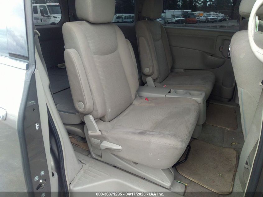 2014 NISSAN QUEST S - JN8AE2KP8E9100740