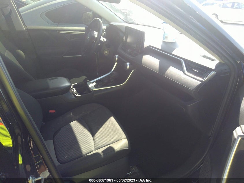 VIN JTMH1RFV8LD057311 2020 TOYOTA RAV4 LE