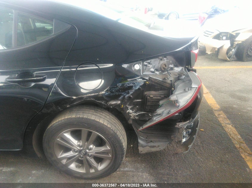 VIN 5NPD84LF4HH194564 2017 HYUNDAI ELANTRA SE