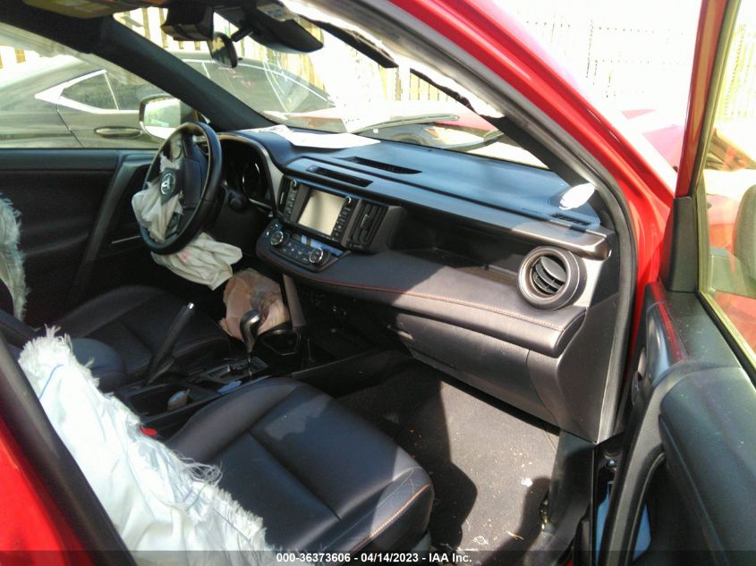 2016 TOYOTA RAV4 SE - JTMJFREV2GJ055761