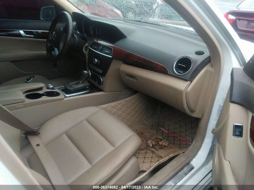 2014 MERCEDES-BENZ C-CLASS C 250 - WDDGF4HB4EA947916