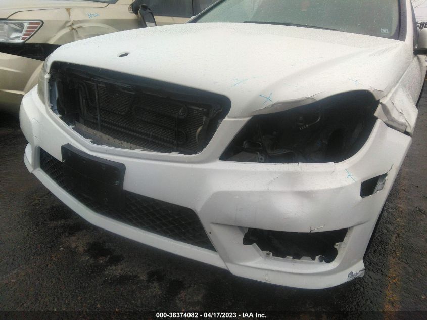 2014 MERCEDES-BENZ C-CLASS C 250 - WDDGF4HB4EA947916