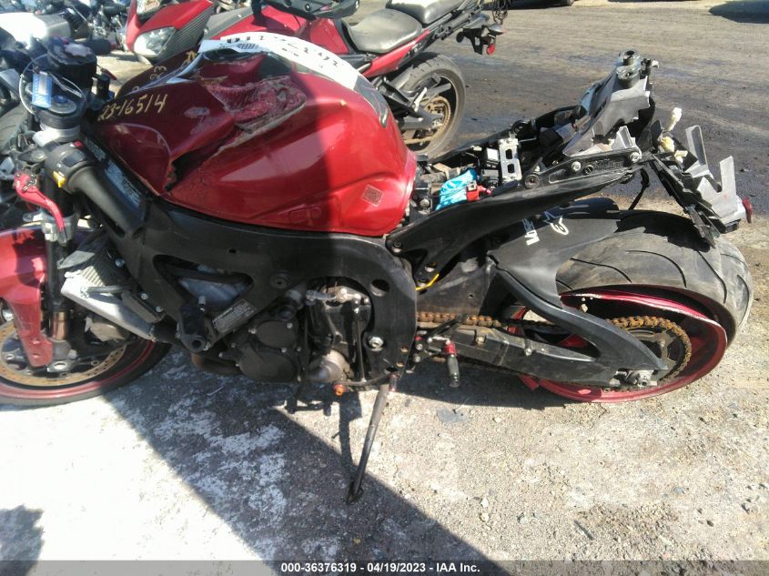 2007 SUZUKI GSX-R750 - JS1GR7KA572110375