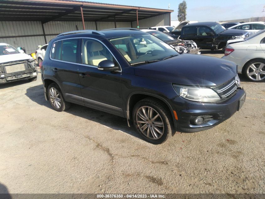 2013 VOLKSWAGEN TIGUAN SE W/SUNROOF & NAV - WVGBV7AXXDW538847