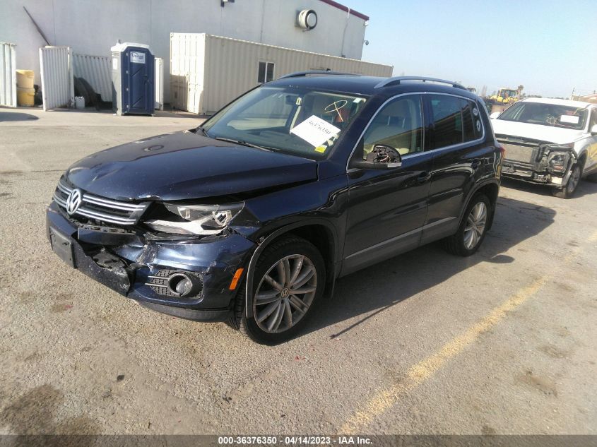 2013 VOLKSWAGEN TIGUAN SE W/SUNROOF & NAV - WVGBV7AXXDW538847