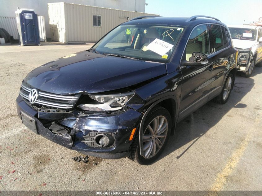 2013 VOLKSWAGEN TIGUAN SE W/SUNROOF & NAV - WVGBV7AXXDW538847