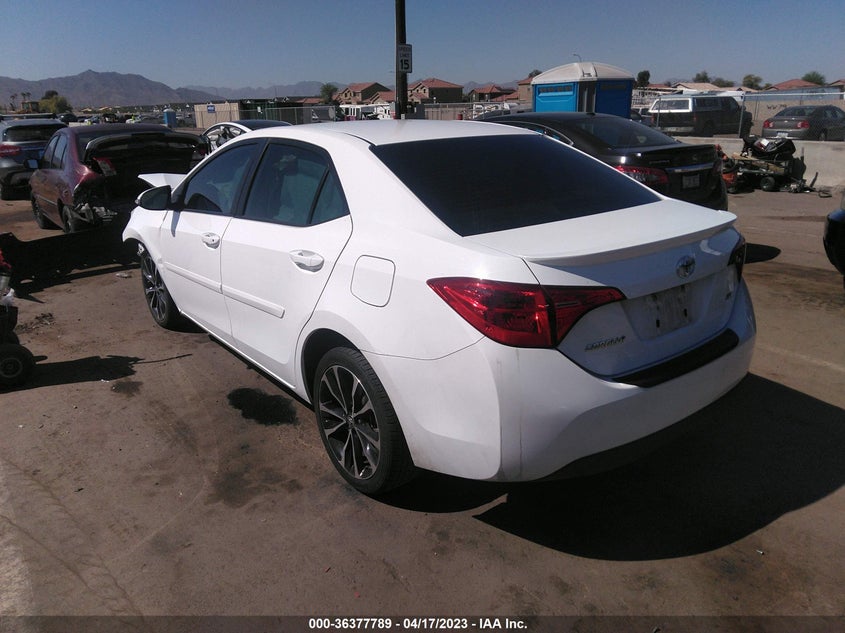 VIN 2T1BURHE4JC067757 2018 TOYOTA COROLLA SE