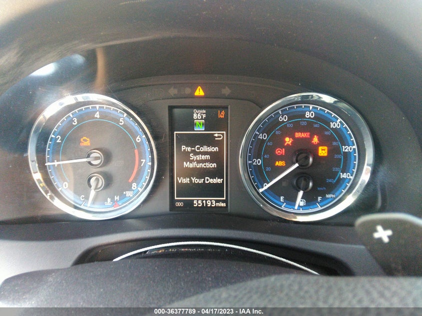 VIN 2T1BURHE4JC067757 2018 TOYOTA COROLLA SE