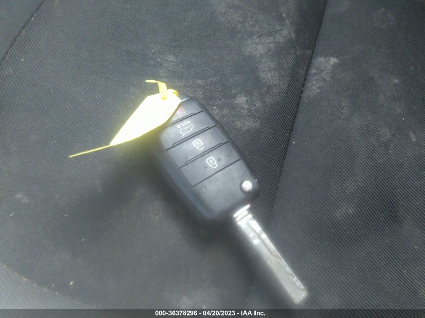 2015 KIA SOUL + - KNDJP3A56F7117142