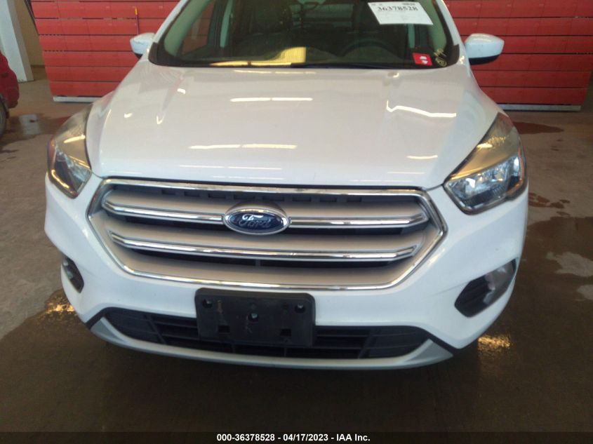 2018 FORD ESCAPE SE - 1FMCU9GD0JUC11235