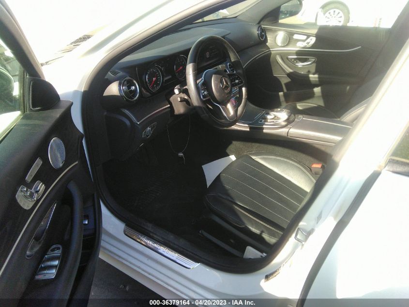2019 MERCEDES-BENZ E-CLASS E 300 - WDDZF4JB8KA528157