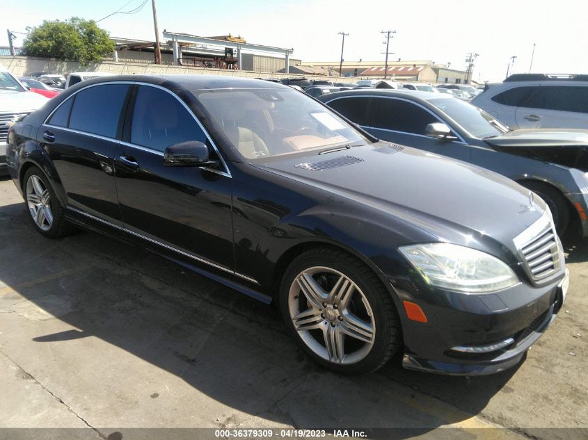 2013 MERCEDES-BENZ S-CLASS S 550 - WDDNG7DB2DA520700