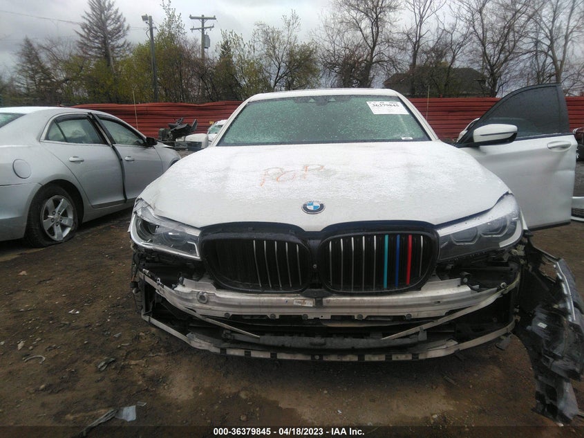 VIN WBA7E2C54JG741695 2018 BMW 7 SERIES 740I