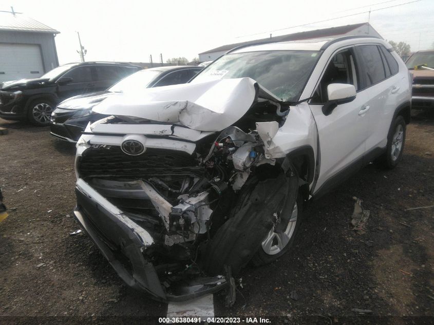 2019 TOYOTA RAV4 XLE - JTMW1RFV0KD003958