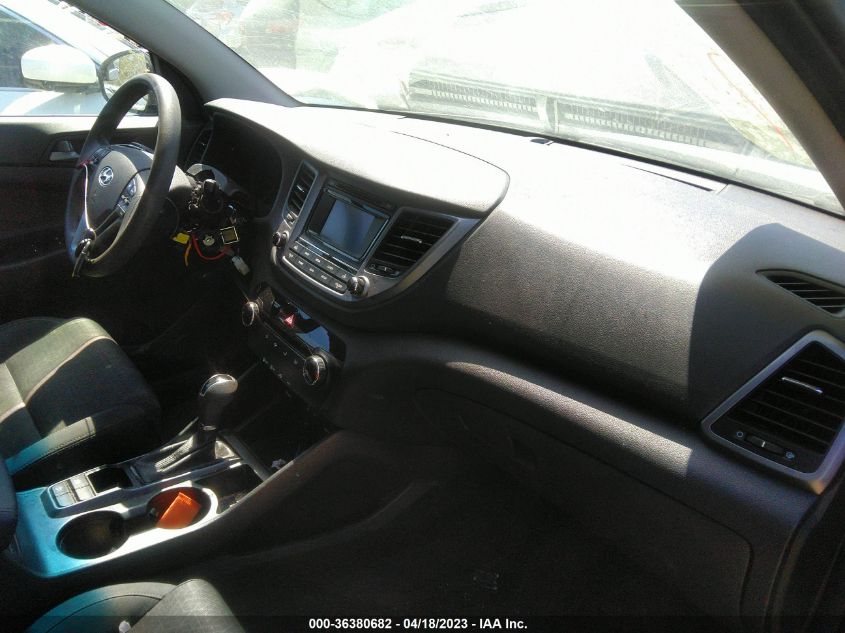 2017 HYUNDAI TUCSON SE - KM8J33A4XHU251428