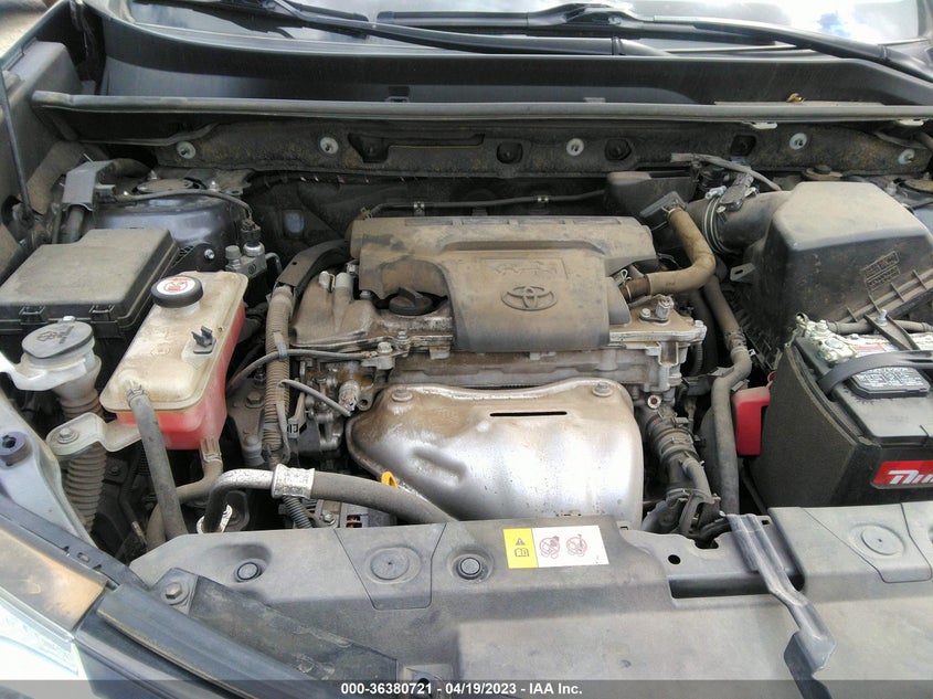 VIN JTMZFREV7JJ157308 2018 TOYOTA RAV4 LE