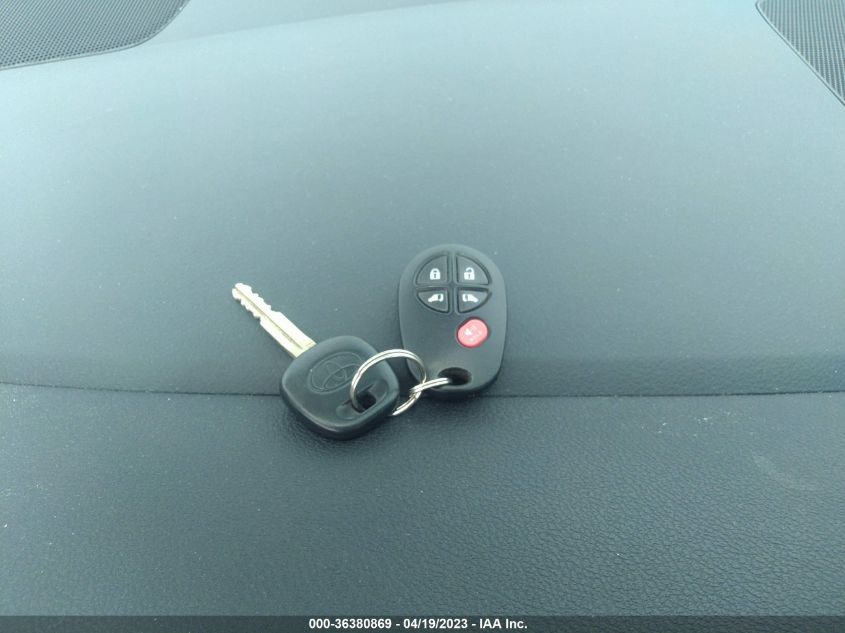 2017 TOYOTA SIENNA LE/SE - 5TDKZ3DC8HS850116