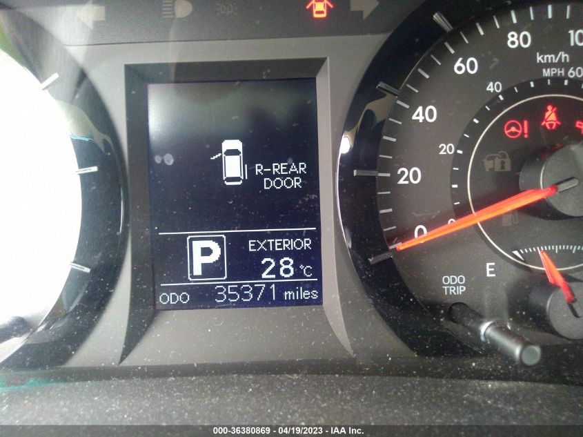 2017 TOYOTA SIENNA LE/SE - 5TDKZ3DC8HS850116