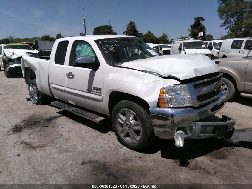 2013 CHEVROLET SILVERADO 1500 LT - 1GCRCSE02DZ348600