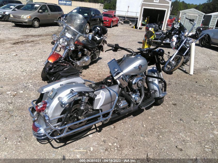 2012 HARLEY-DAVIDSON FLHP POLICE ROAD KING - 1HD1FHM16CB670177