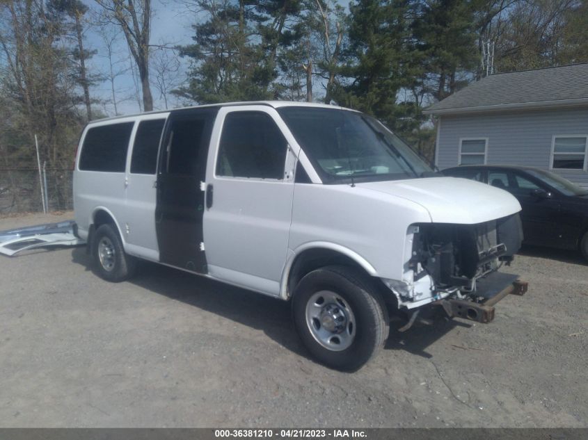 2015 CHEVROLET EXPRESS PASSENGER LT - 1GAWGRFF7F1242091