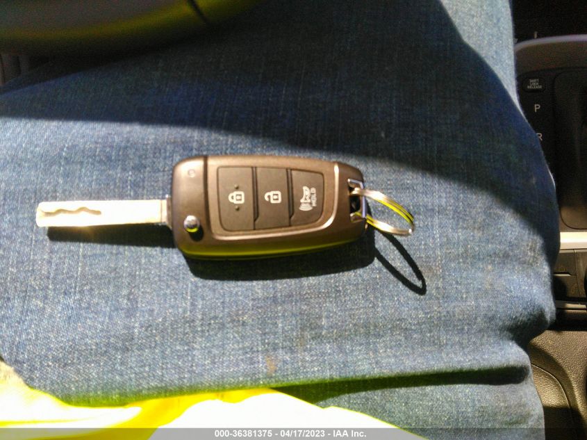 2023 HYUNDAI VENUE SEL - KMHRC8A34PU227292