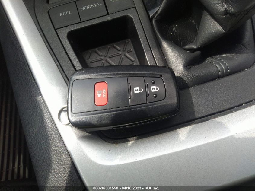 2020 TOYOTA RAV4 XLE - 2T3W1RFV2LW075782