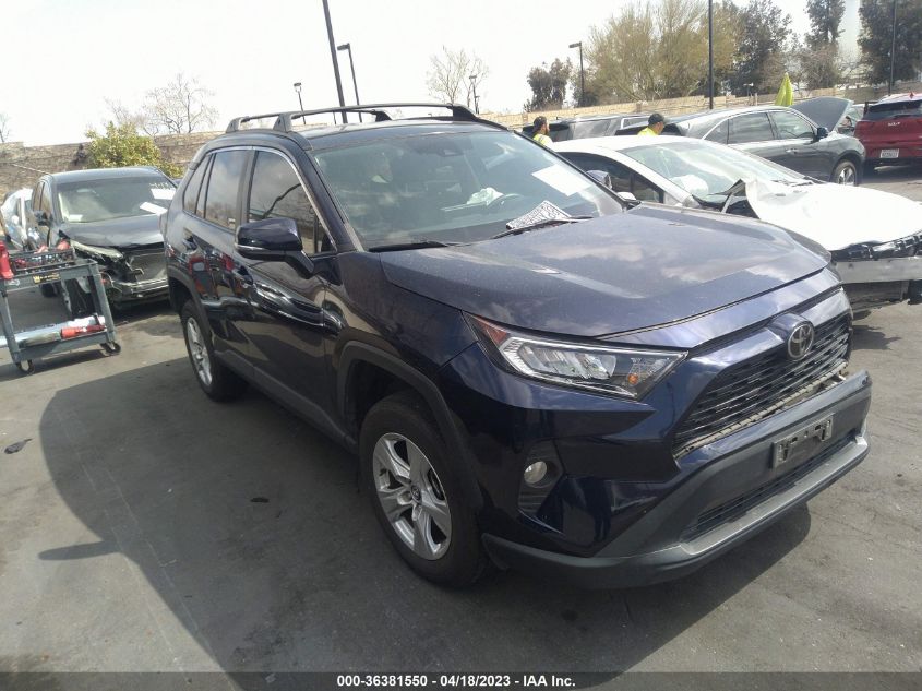 2020 TOYOTA RAV4 XLE - 2T3W1RFV2LW075782