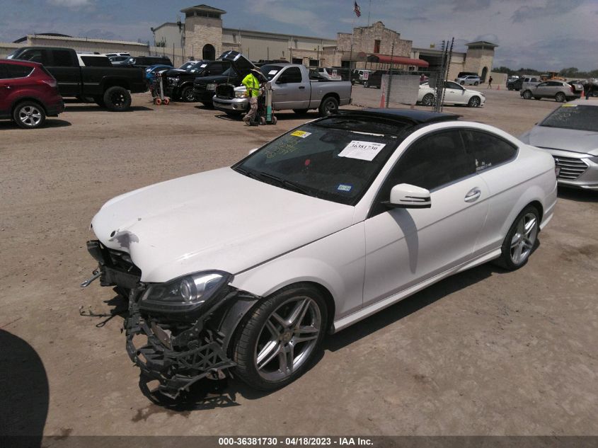 2013 MERCEDES-BENZ C 250 - WDDGJ4HB8DG075539