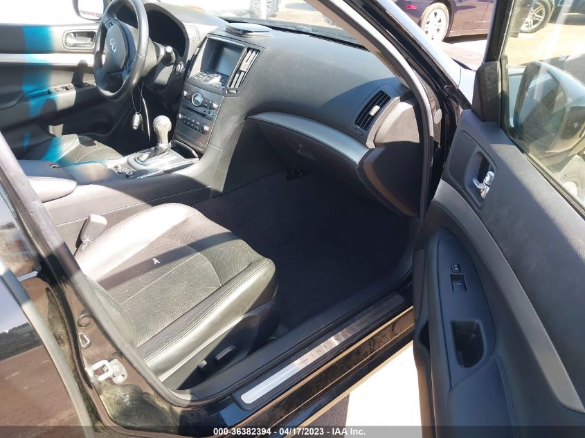2015 INFINITI Q40 JN1CV6AR5FM522495