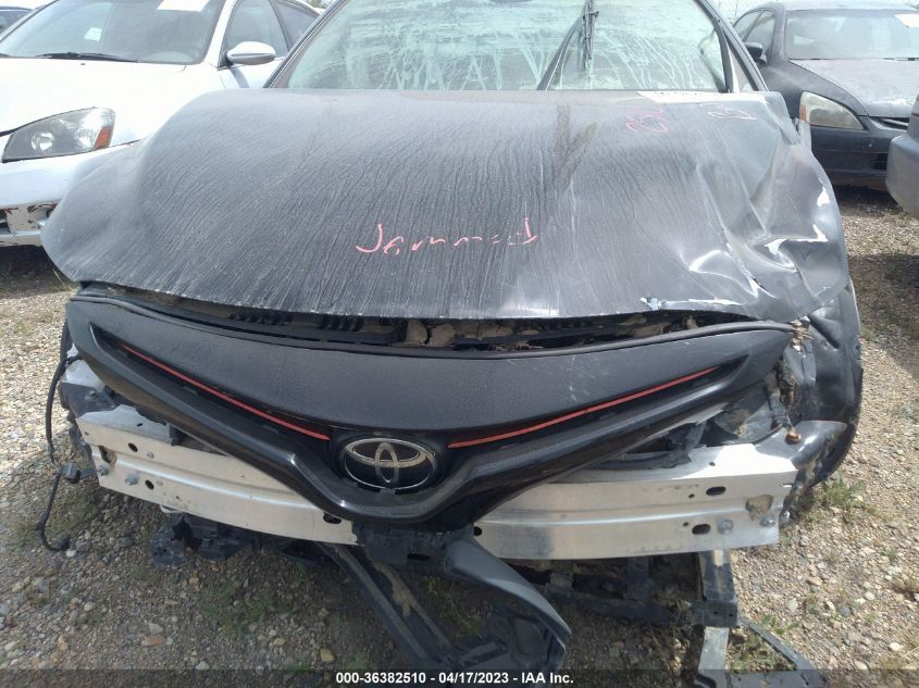2018 TOYOTA CAMRY SE - 4T1B11HK0JU644637