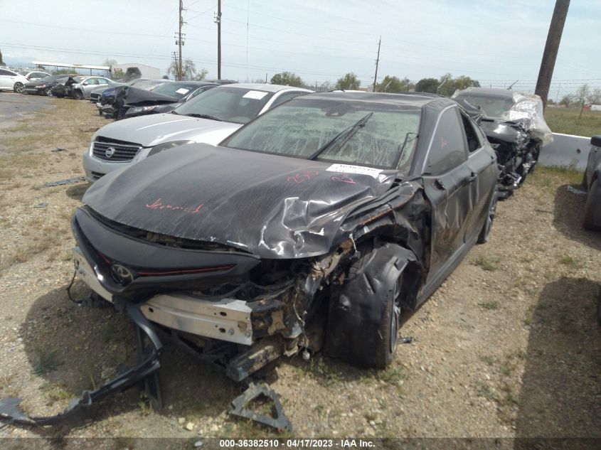2018 TOYOTA CAMRY SE - 4T1B11HK0JU644637