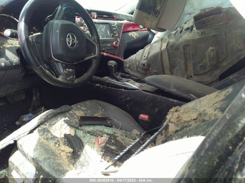 2018 TOYOTA CAMRY SE - 4T1B11HK0JU644637