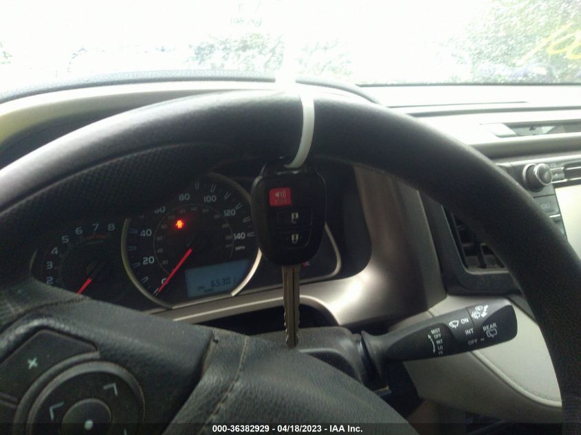2015 TOYOTA RAV4 LE - 2T3BFREV7FW271187