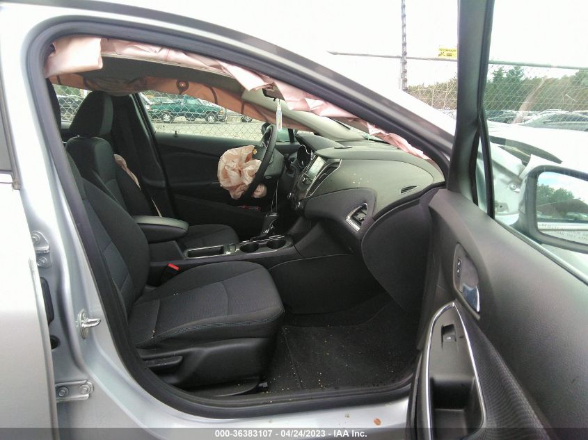 2018 CHEVROLET CRUZE LT - 1G1BE5SM9J7244898
