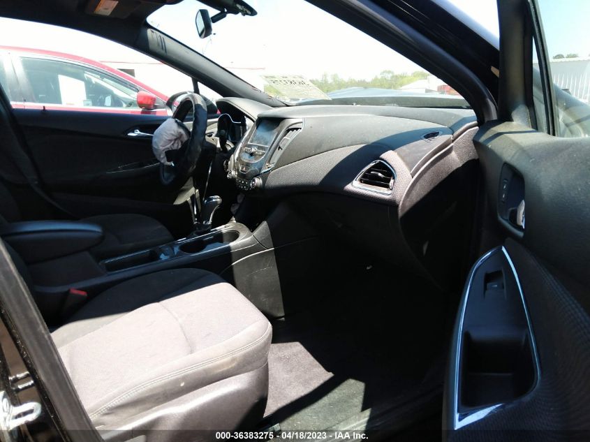 2018 CHEVROLET CRUZE LT - 1G1BE5SM6J7246141